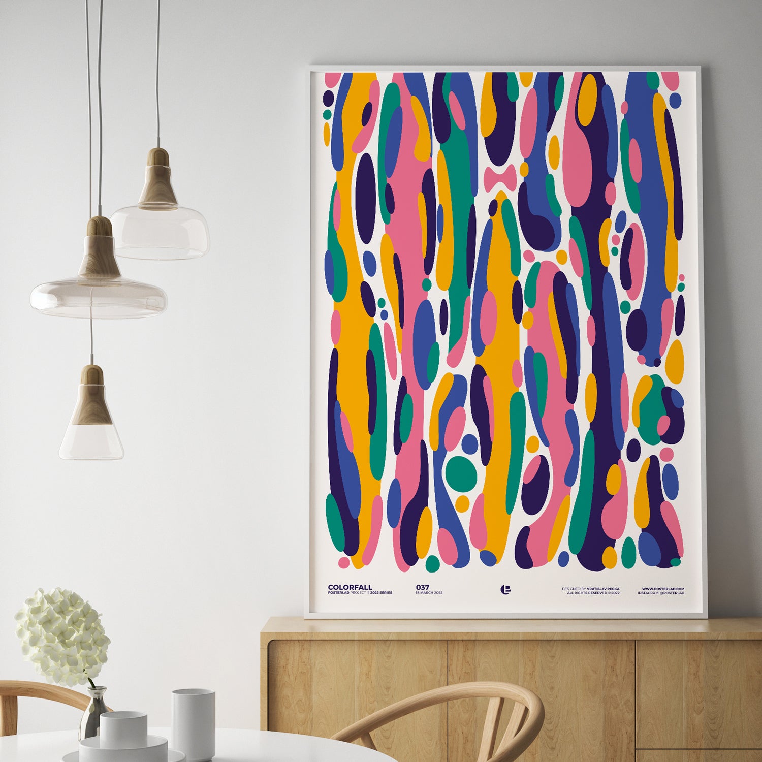 Bold and fluid design evoking a calming and stimulating effect